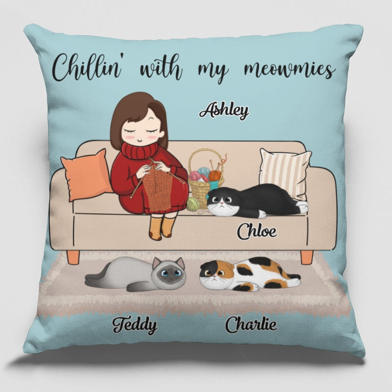 Personalized "Girl Knitting with Lazy Cat" Pillow – A Cozy Gift for Cat Lovers & Crafters 🧶🐱