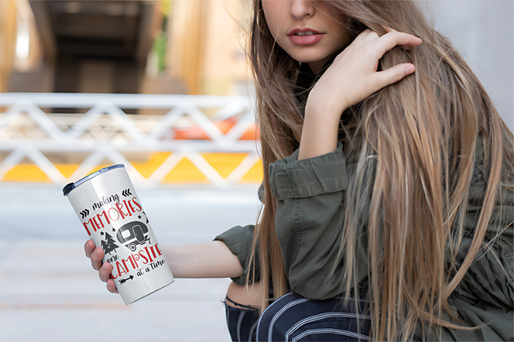 Personalized "Camping Making Memories" Tumbler – A Fun & Functional Gift for Outdoor Lovers 🏕️