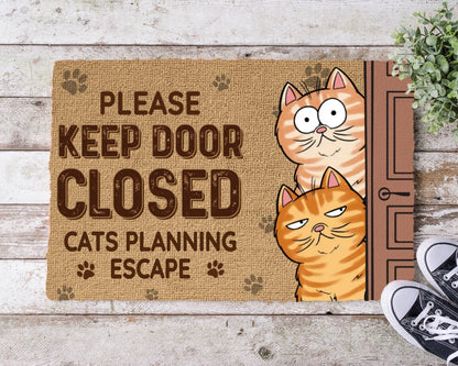 Personalized "Keep The Door Closed – Cat Planning Escape" Decorative Mat – A Must-Have for Cat Owners!
